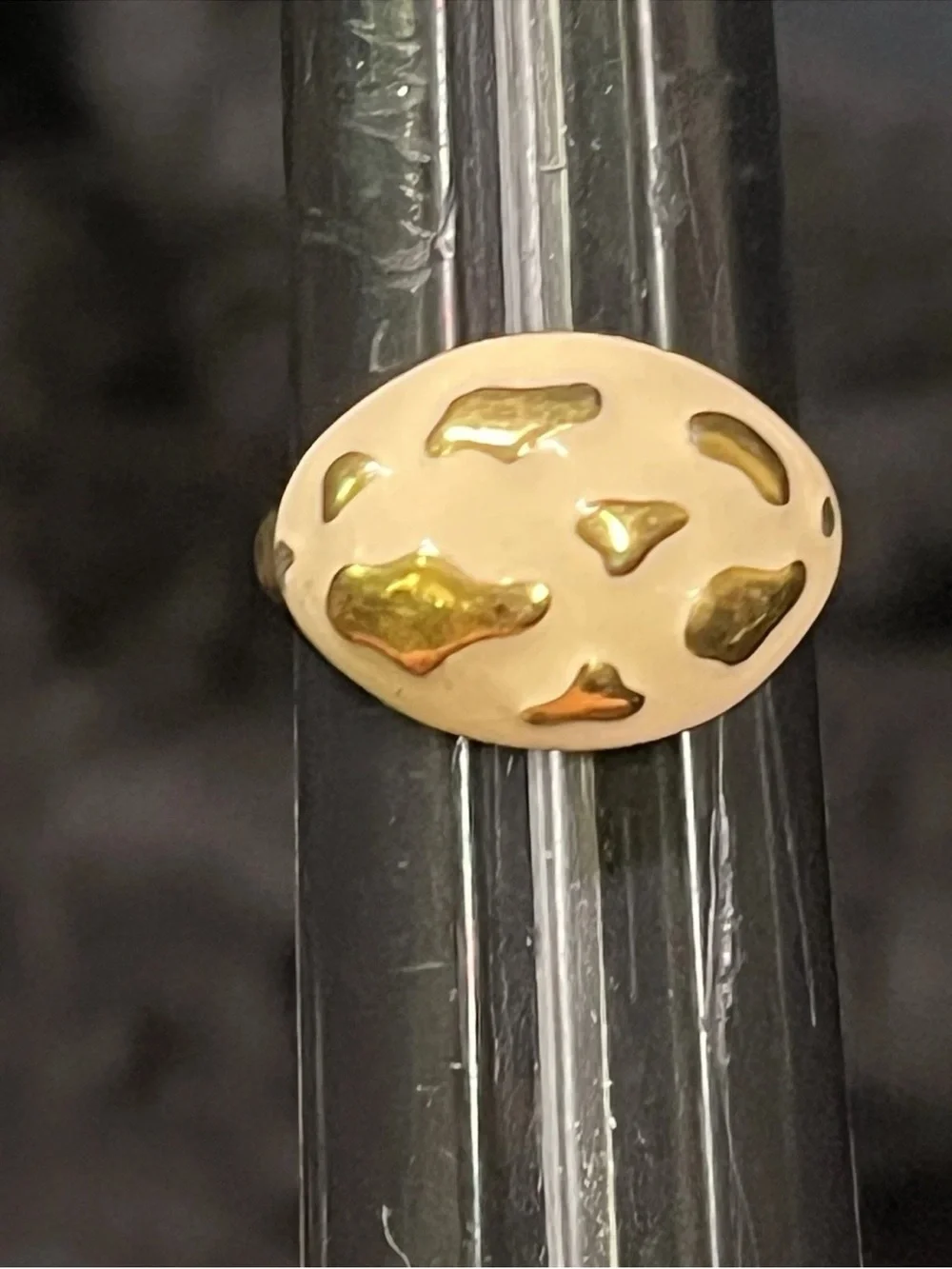 Vintage 80s Gold Tone Cream Leopard Cheetah Spot Dot Enamel Fashion Dome Ring
